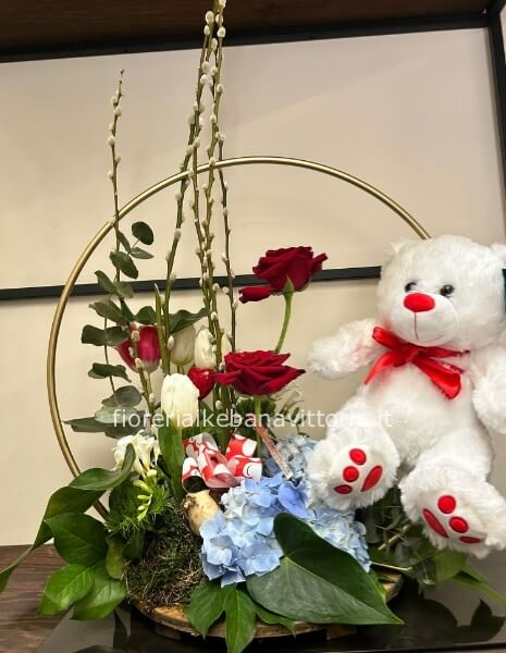 Composizione assortita con peluche